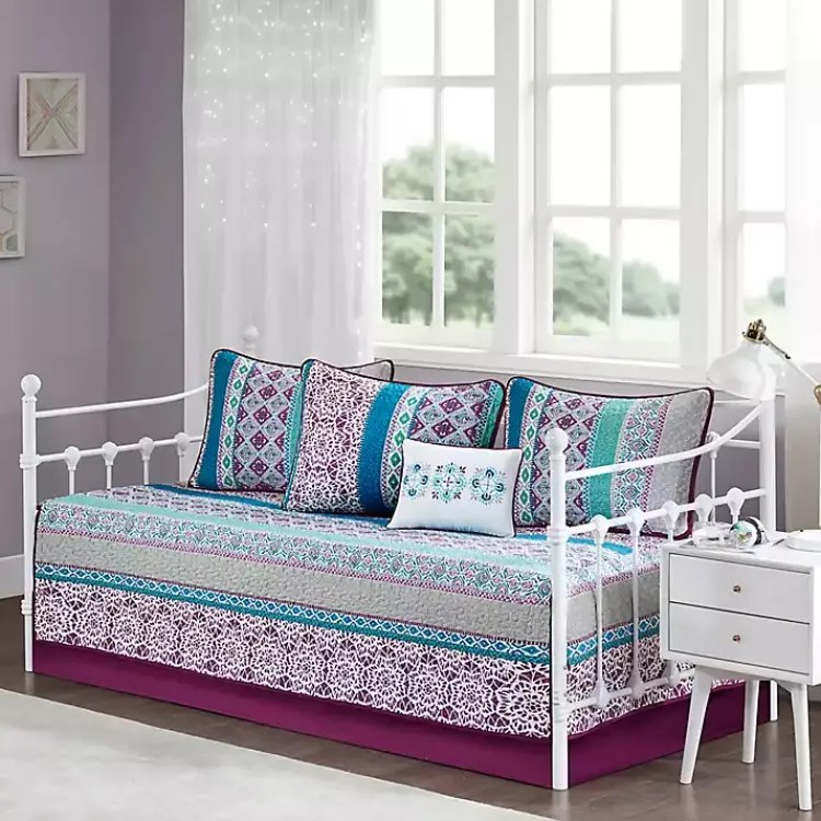 Kirklands Home Quilts|Adley Reversible Daybed 6-pc. Quilt Cover Set