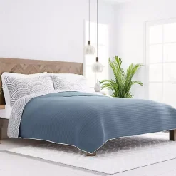 Kirklands Home Quilts|Blue Scalloped Reversible 3-pc. Queen Quilt Set