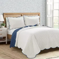 Kirklands Home Quilts|White and Navy Scallop 3-pc. Full/Queen Quilt Set